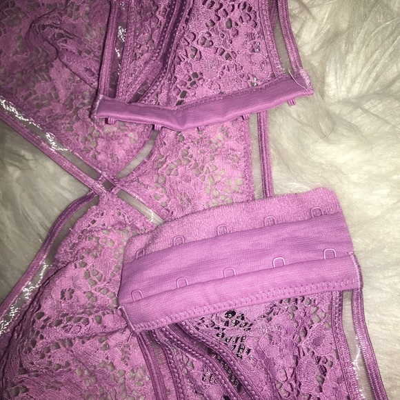 LAST CHANCE❗️ VS lace bralette - Picture 4 of 5